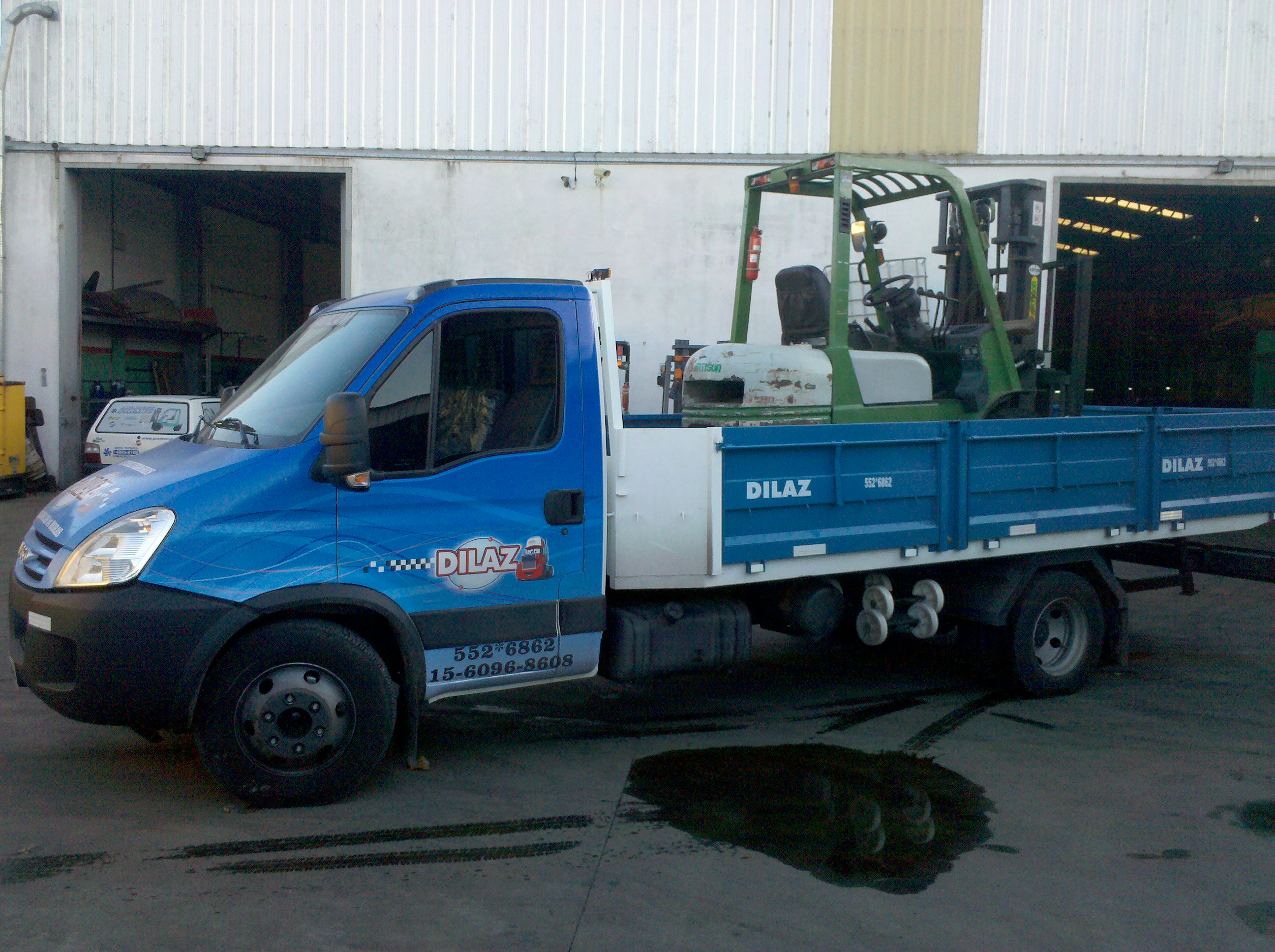 Camion azul Dilaz